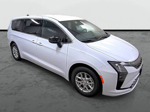 2027 Chrysler Pacifica Select