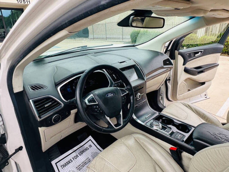 2019 Ford Edge Titanium