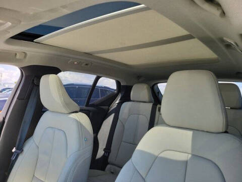 2026 Volvo XC40 B5 Ultra