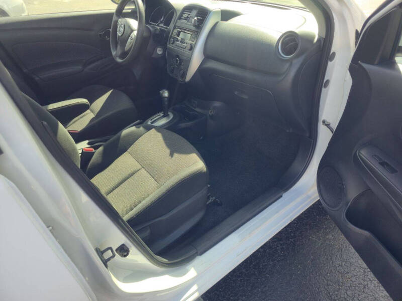 2017 Nissan Versa 1.6 SV