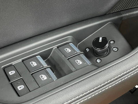 2021 Audi e-tron quattro Premium