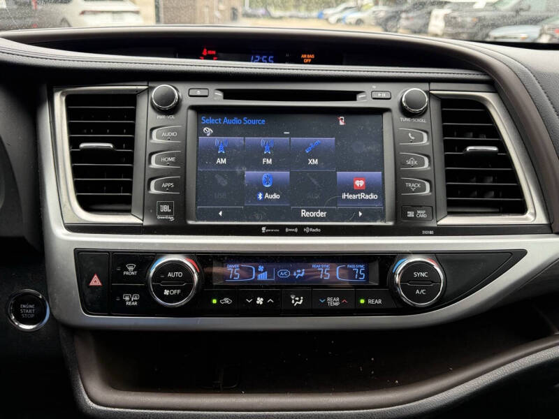 2017 Toyota Highlander Limited