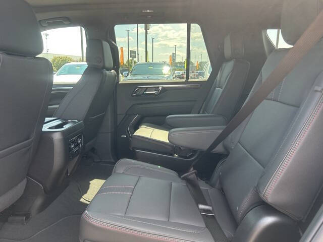 2025 Chevrolet Tahoe RST