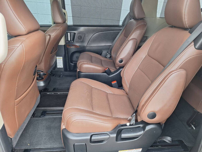 2015 Toyota Sienna Limited Premium 7-Passenger