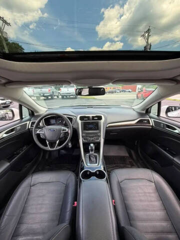2016 Ford Fusion SE
