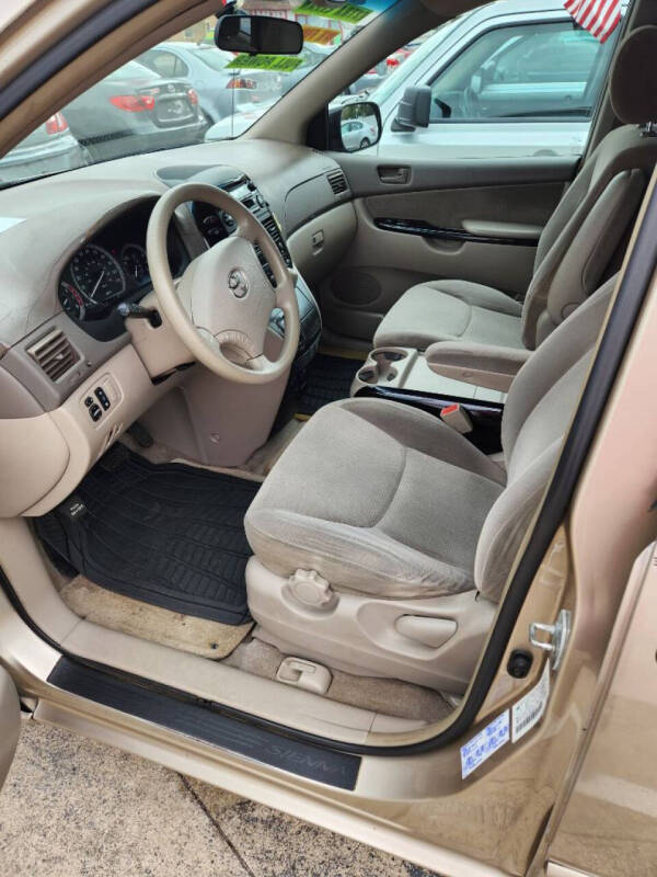 2004 Toyota Sienna