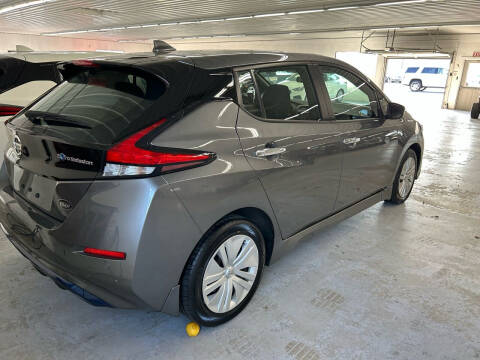2022 Nissan LEAF S