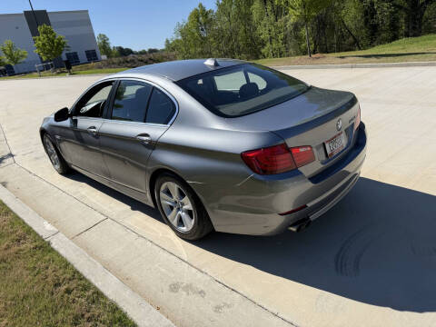 2011 BMW 5 Series 528i