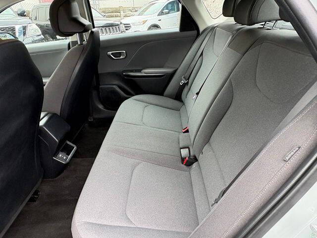 2025 Kia K4 LX