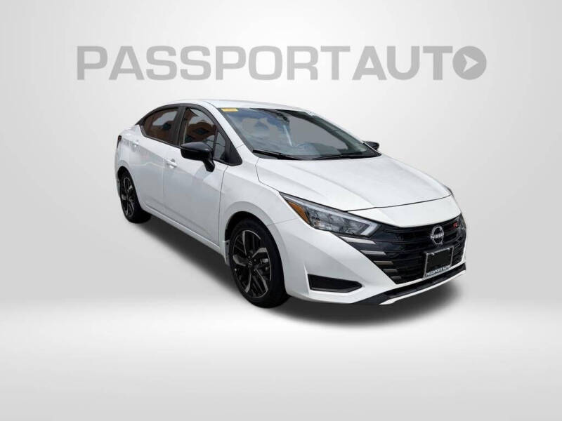 2025 Nissan Versa SR