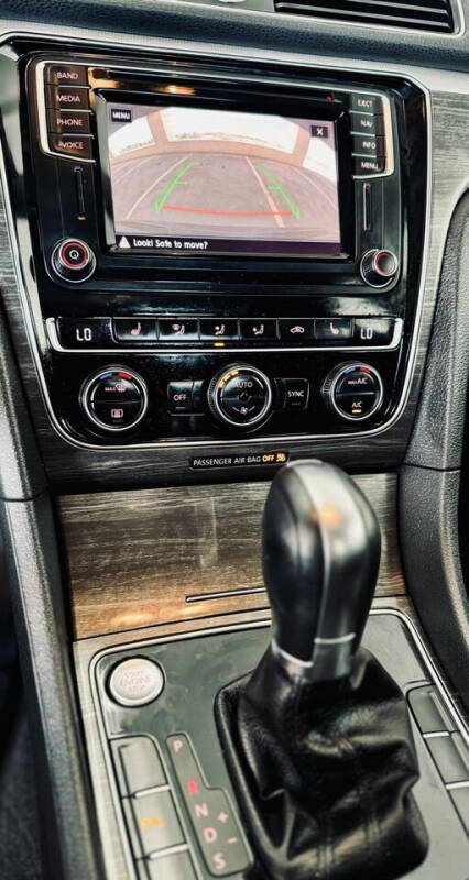 2017 Volkswagen Passat 1.8T SE