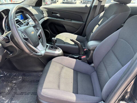 2013 Chevrolet Cruze 1LT Manual