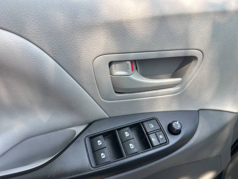 2018 Toyota Sienna L 7-Passenger