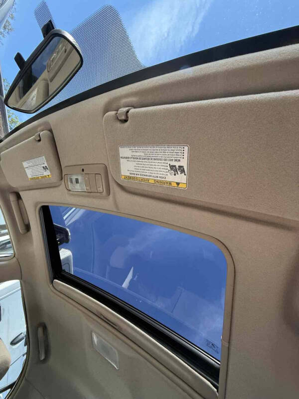 2005 Toyota Corolla LE