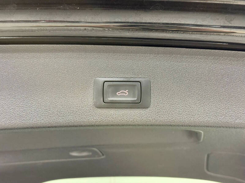 2016 Audi Q5 2.0T quattro Premium Plus