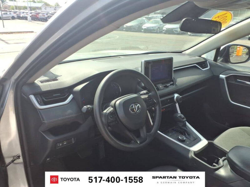 2024 Toyota RAV4 Hybrid XLE