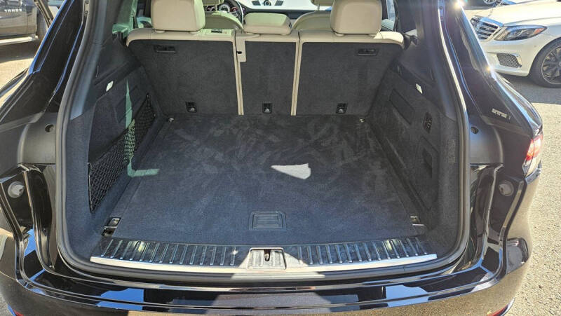 2022 Porsche Cayenne Turbo S E-Hybrid