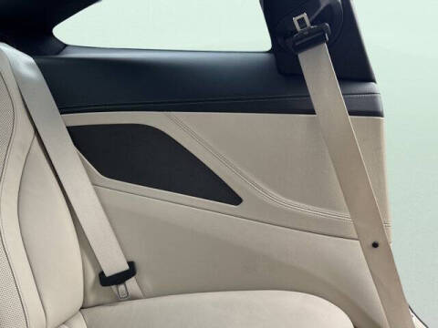 2025 BMW 8 Series 840i