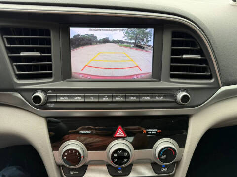 2019 Hyundai Elantra