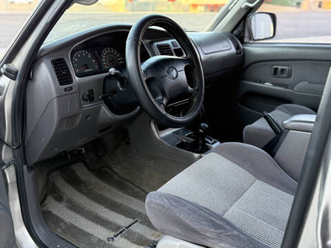 2002 Toyota 4Runner SR5