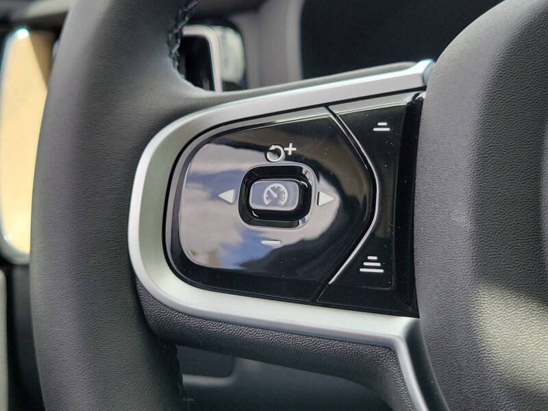 2026 Volvo XC60 B5 Core