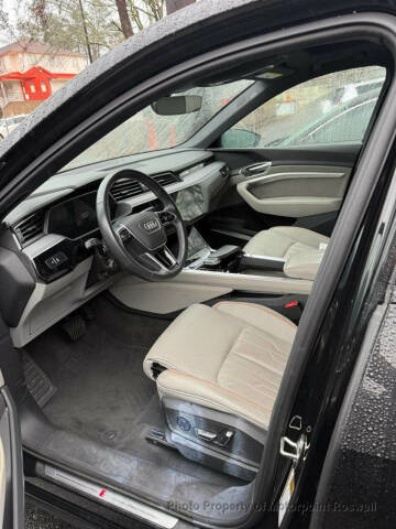 2024 Audi Q8 Sportback e-tron quattro Prestige S line