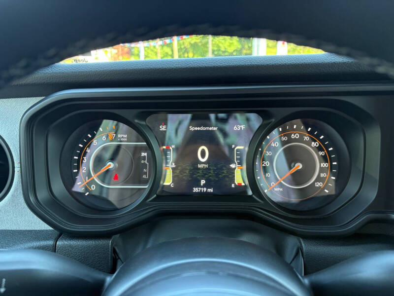 2025 Jeep Gladiator Sport