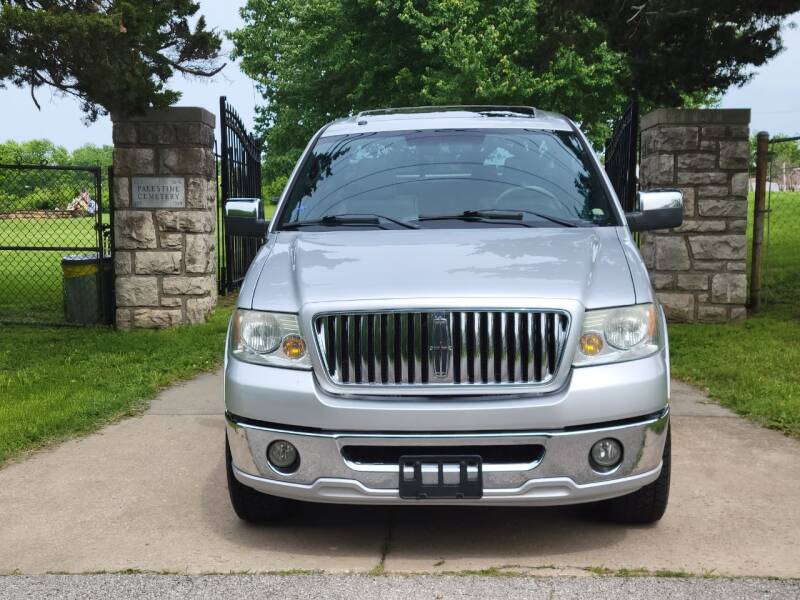 2006 Lincoln Mark LT for sale at Blue Ridge Auto Outlet in Kansas City MO