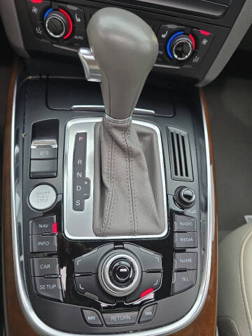 2012 Audi Q5 3.2 quattro Premium Plus