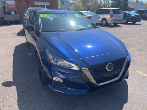 2021 Nissan Altima for sale at Andy Auto Sales in Warren MI