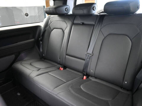 2023 Land Rover Defender 90 V8