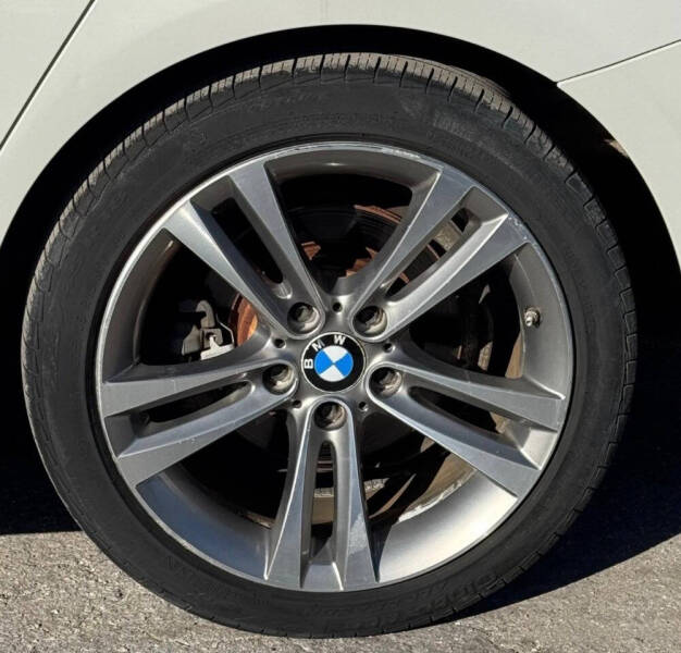 2015 BMW 3 Series 328i