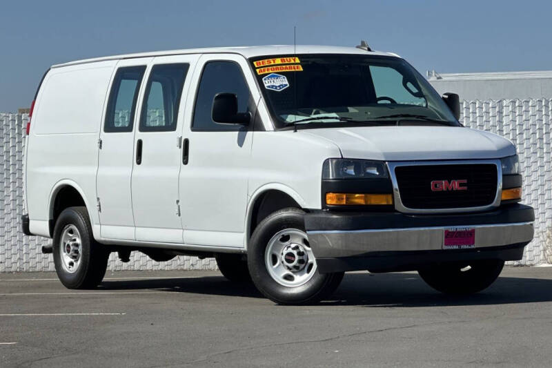 2023 GMC Savana 2500