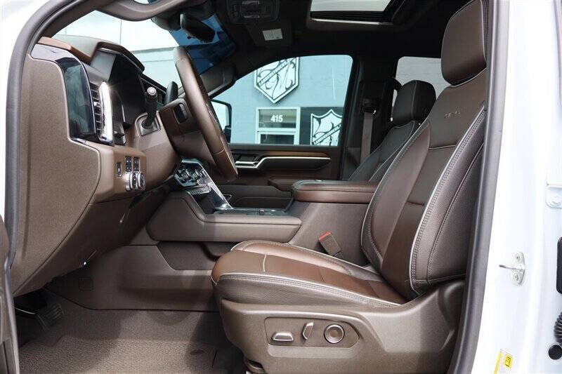 2025 GMC Sierra 3500HD