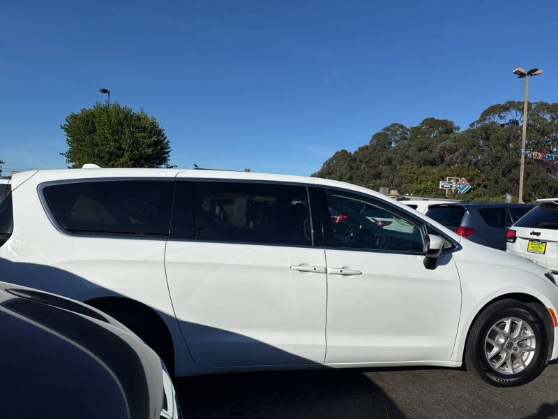 2017 Chrysler Pacifica Touring