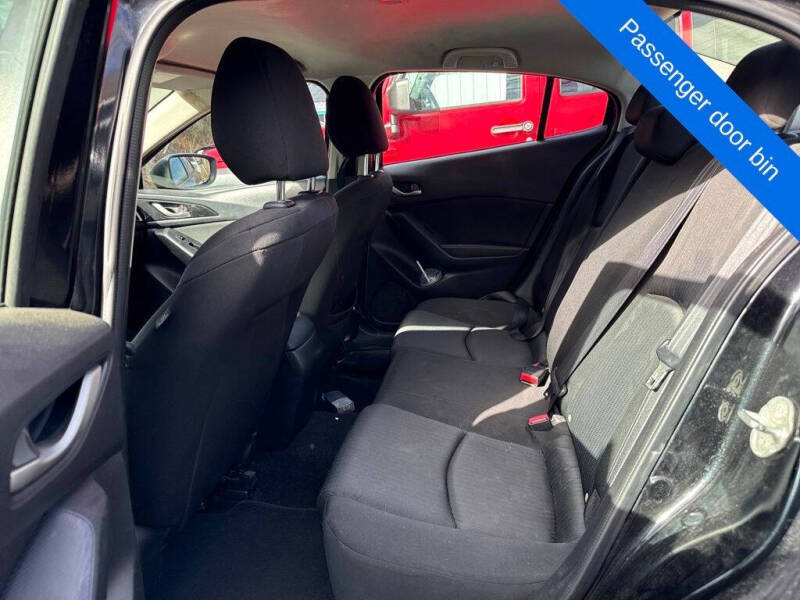 2015 Mazda MAZDA3 i Sport