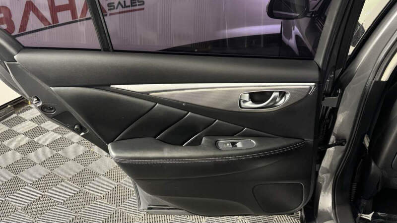2015 Infiniti Q50 Premium