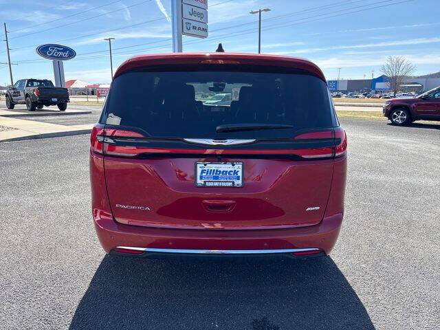 2026 Chrysler Pacifica Select