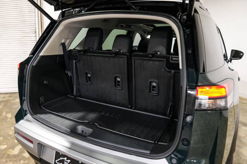 2024 Nissan Pathfinder Platinum
