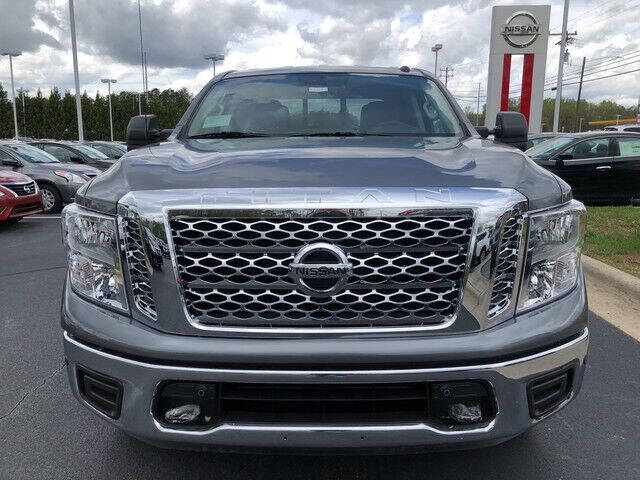 2019 Nissan Titan SV