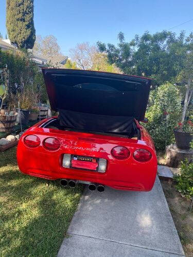 Red 2000 Chevrolet Corvette Base 2dr Coupe 2