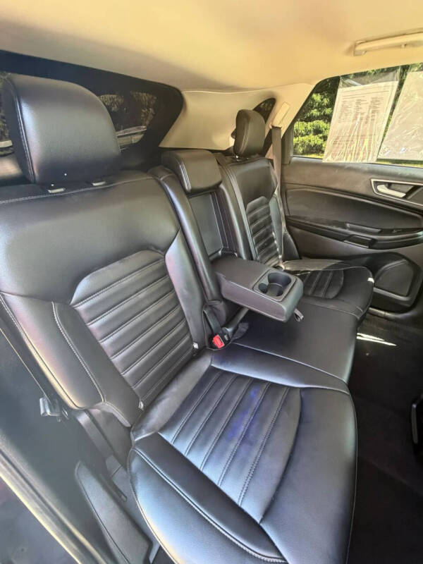 2022 Ford Edge