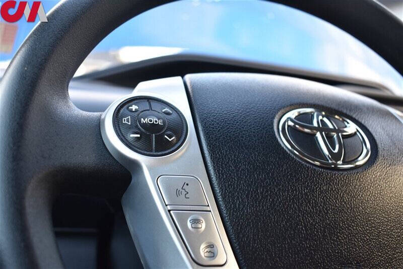 2017 Toyota Prius c One