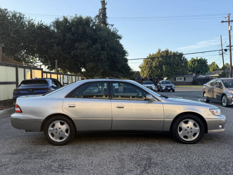 2000 Lexus ES 300