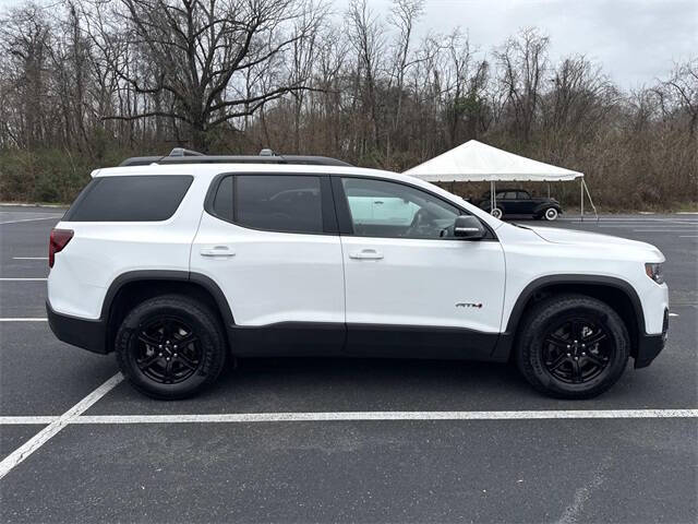 2022 GMC Acadia AT4