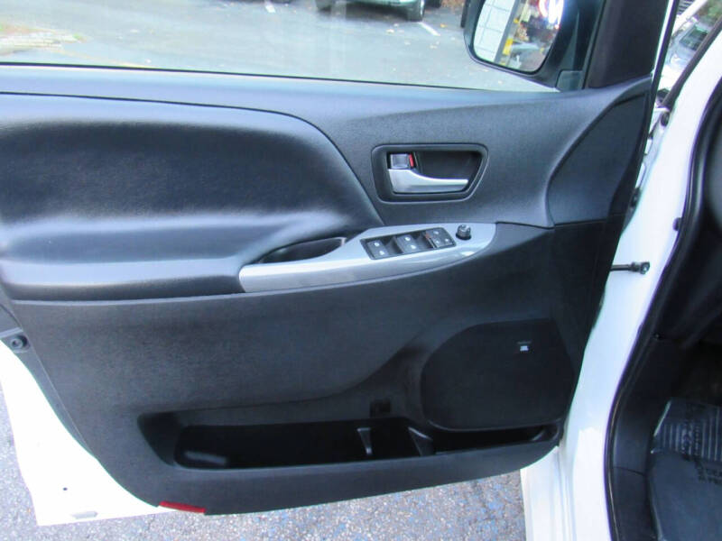 2019 Toyota Sienna SE Premium 8-Passenger