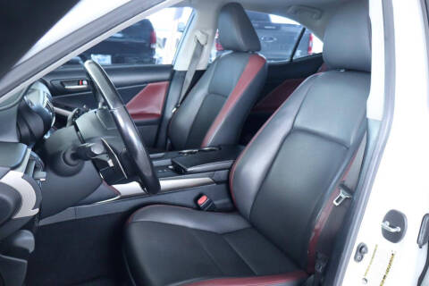 2018 Lexus IS 300