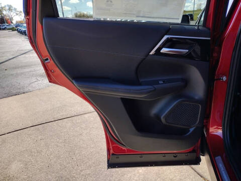 2025 Mitsubishi Outlander PHEV SE