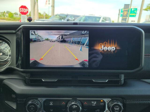2025 Jeep Gladiator