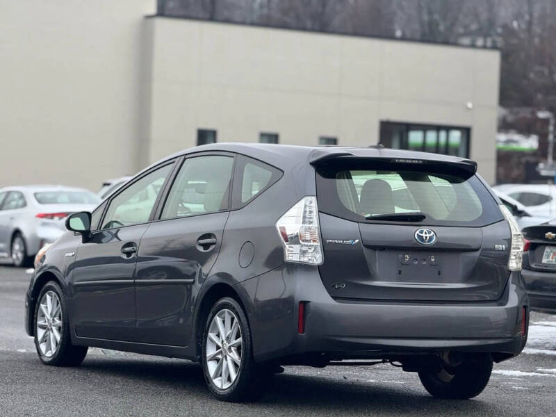 2012 Toyota Prius v